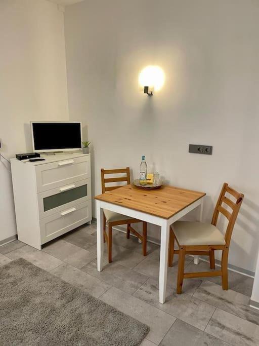 Casa Giulia 2 Zimmer Nahe Giessen, Kueche, Bad, Wlan, Parkplatz Krofdorf-Gleiberg Exterior foto